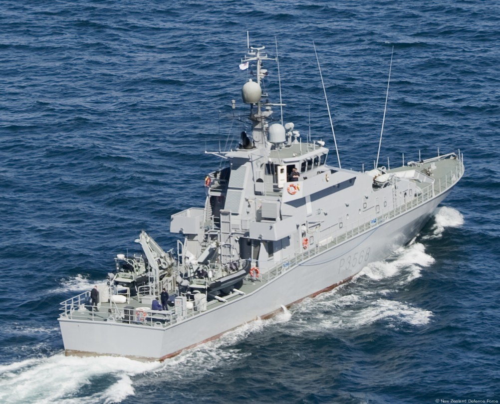 p-3568 hmnzs pukaki protector class inshore patrol vessel royal new zealand navy 02
