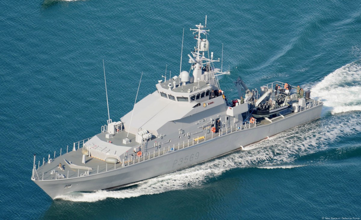 p-3569 hmnzs rotoiti protector class inshore patrol vessel royal new zealand navy 04