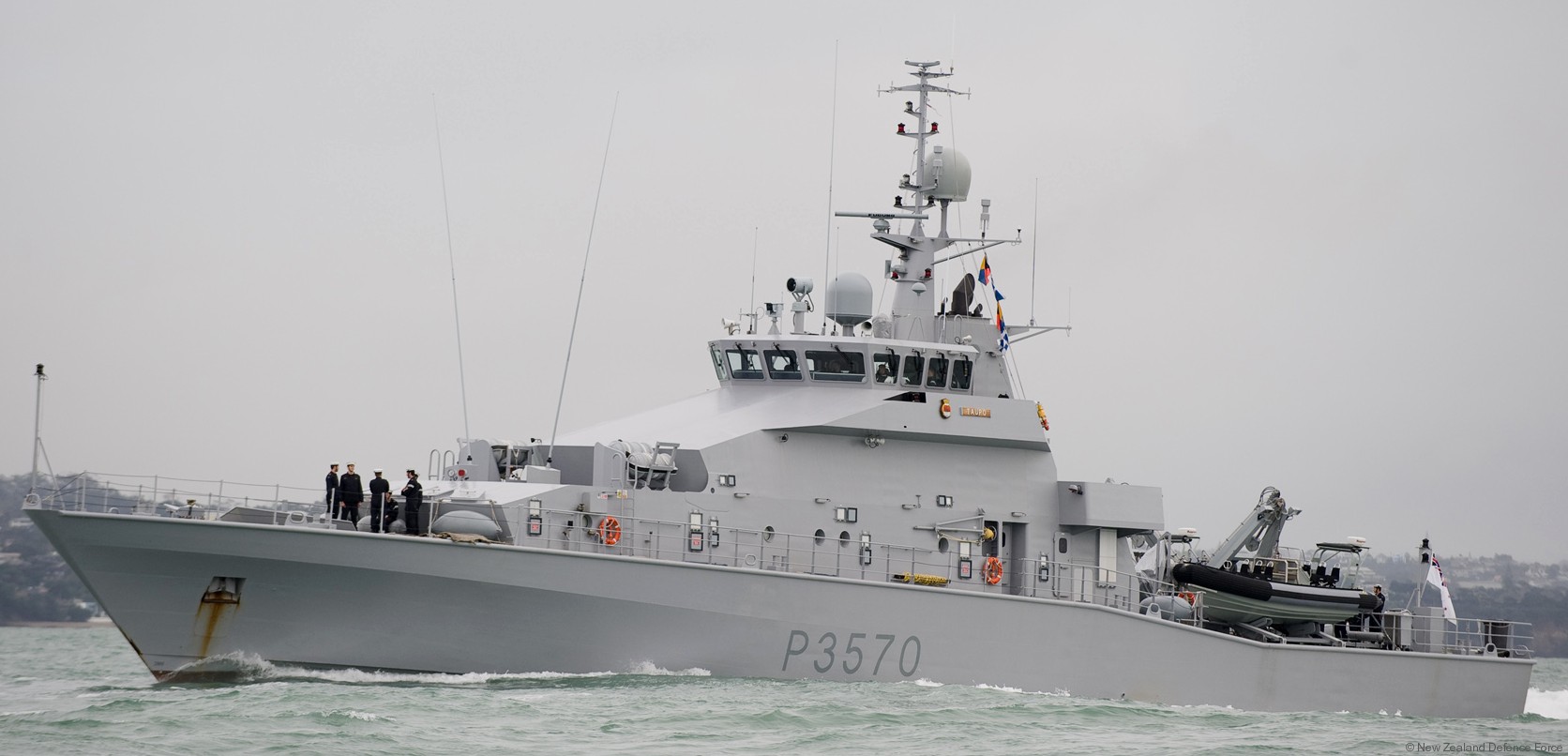 p-3570 hmnzs taupo protector class inshore patrol vessel royal new zealand navy 06