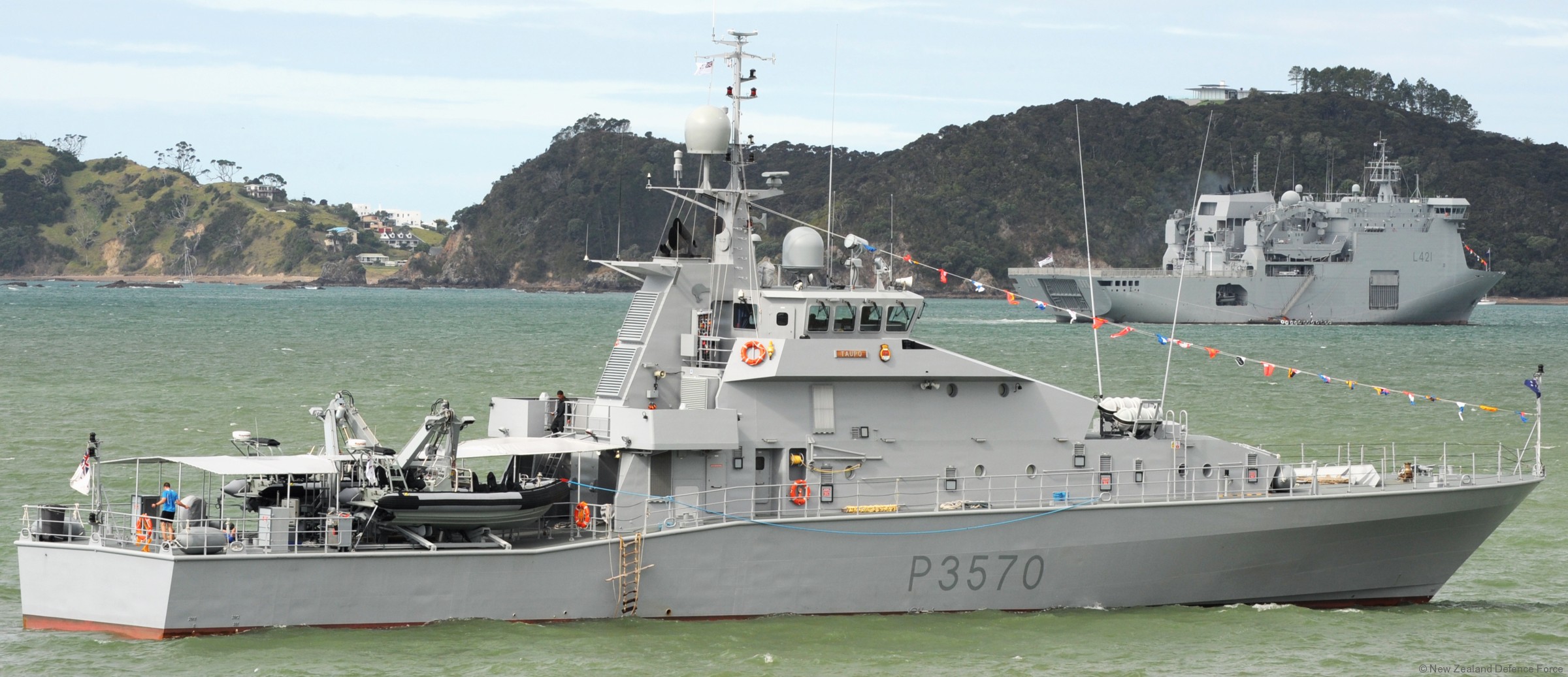 p-3570 hmnzs taupo protector class inshore patrol vessel royal new zealand navy 07
