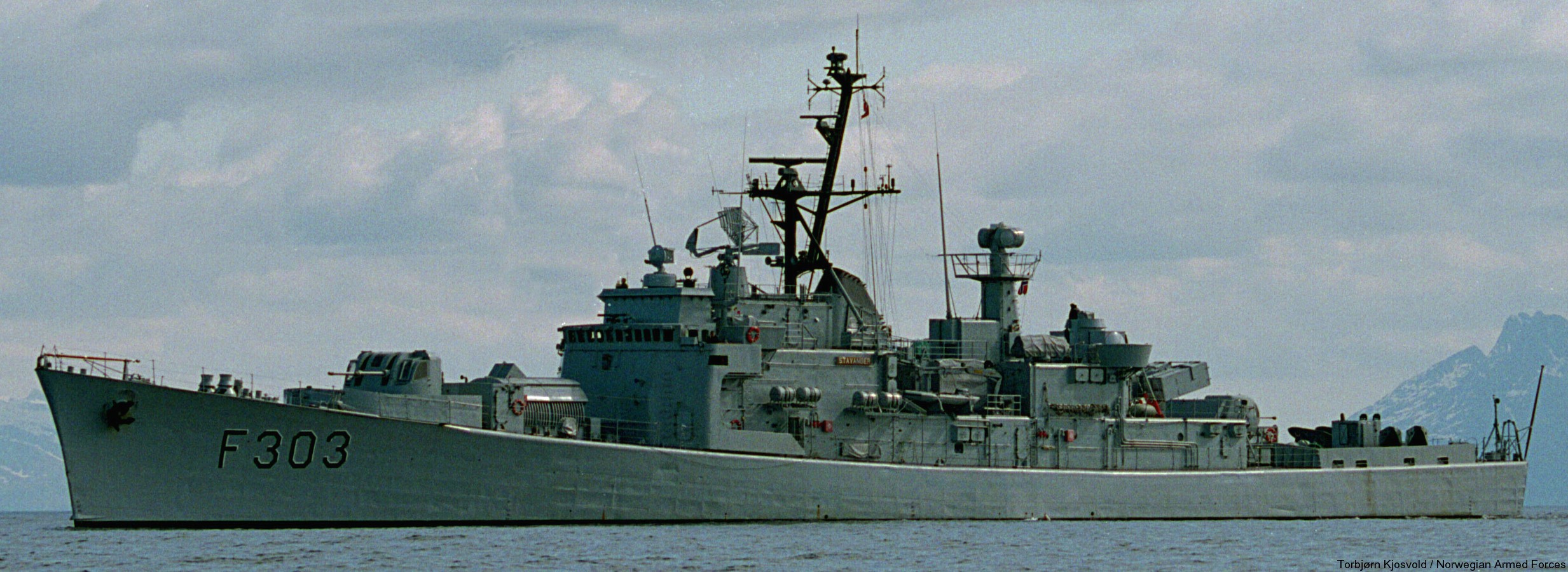f-303 hnoms stavanger knm oslo class frigate royal norwegian navy sjoforsvaret 10