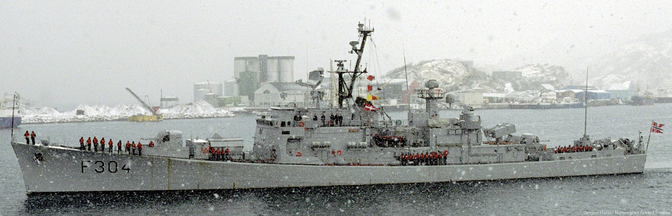 f-304 hnoms narvik knm oslo class frigate royal norwegian navy sjoforsvaret 22