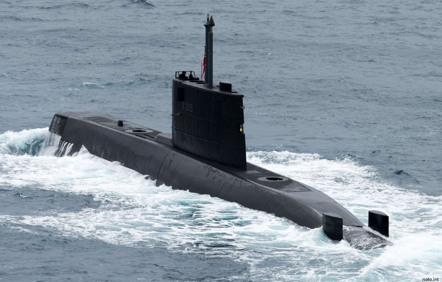 s-305 hnoms knm uredd ula class submarine type 210 attack ssk undervannsbåt royal norwegian navy sjøforsvaret 13