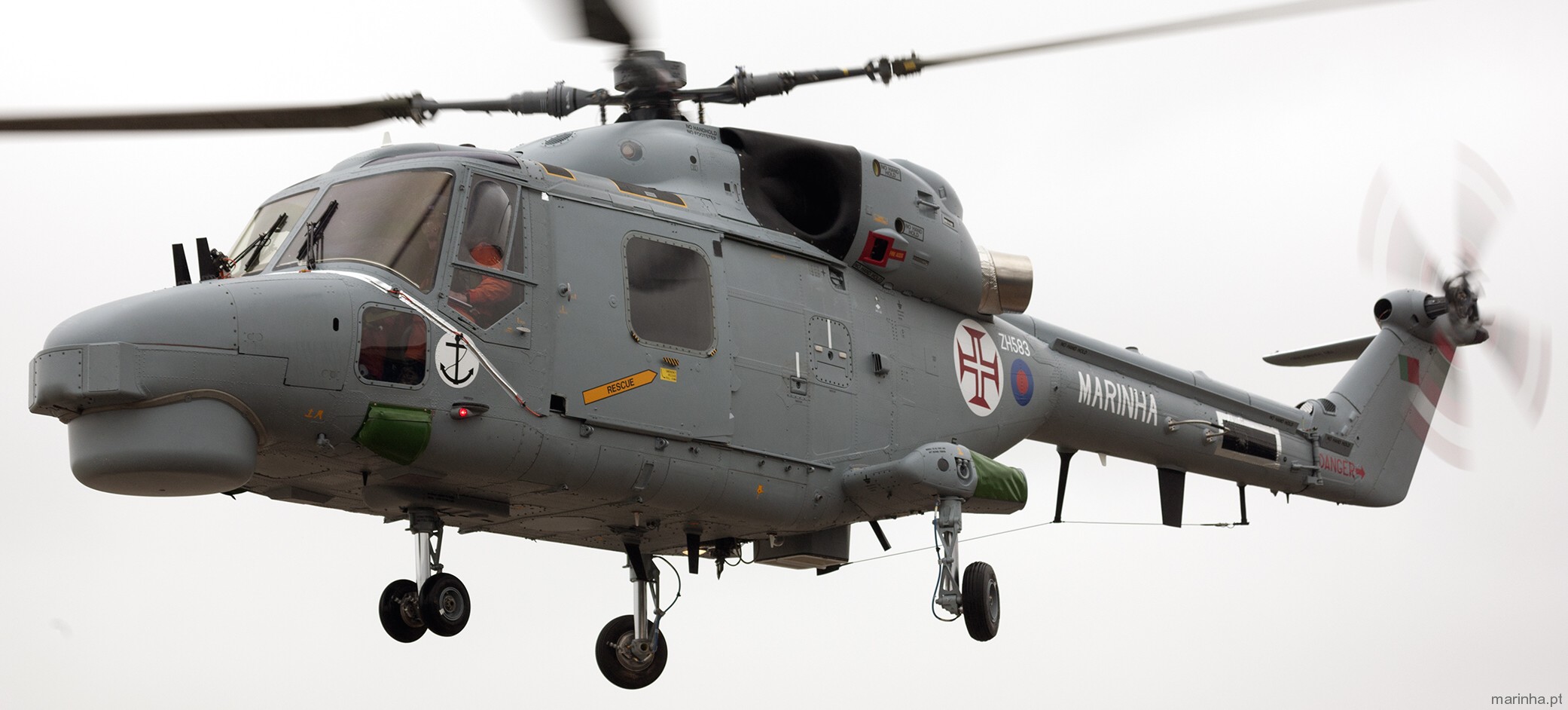 westland super lynx mk.95a naval helicopter portuguese navy marinha 05