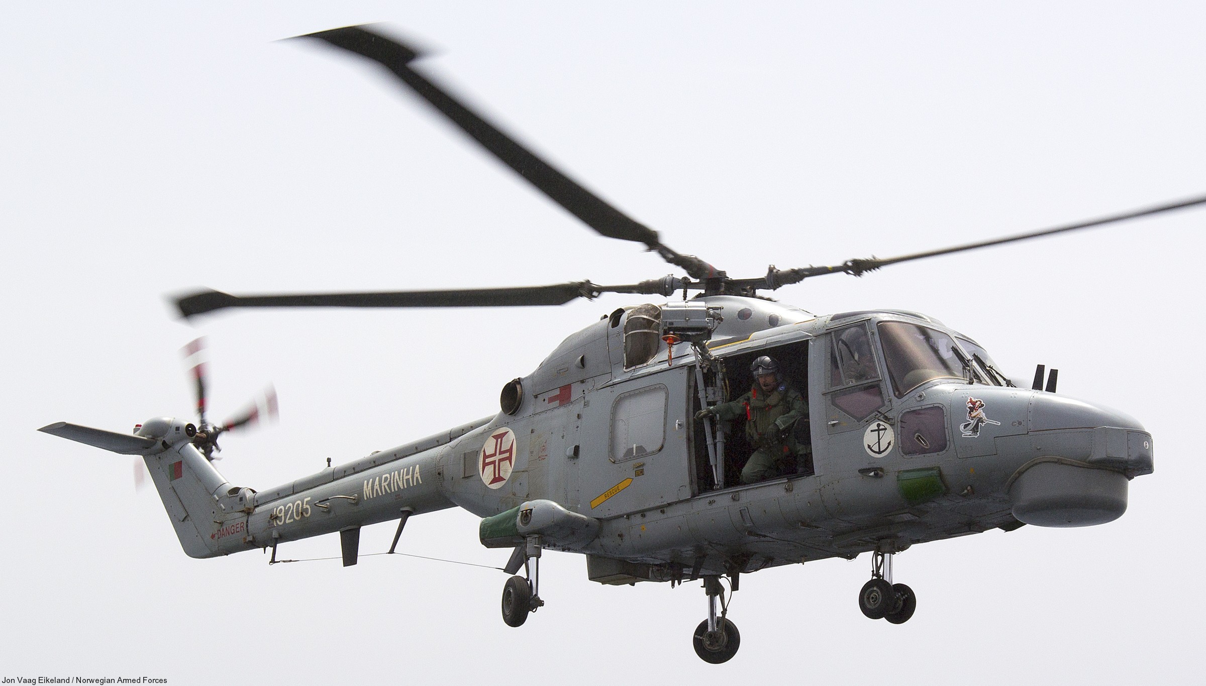 westland super lynx mk.95a naval helicopter portuguese navy marinha 11