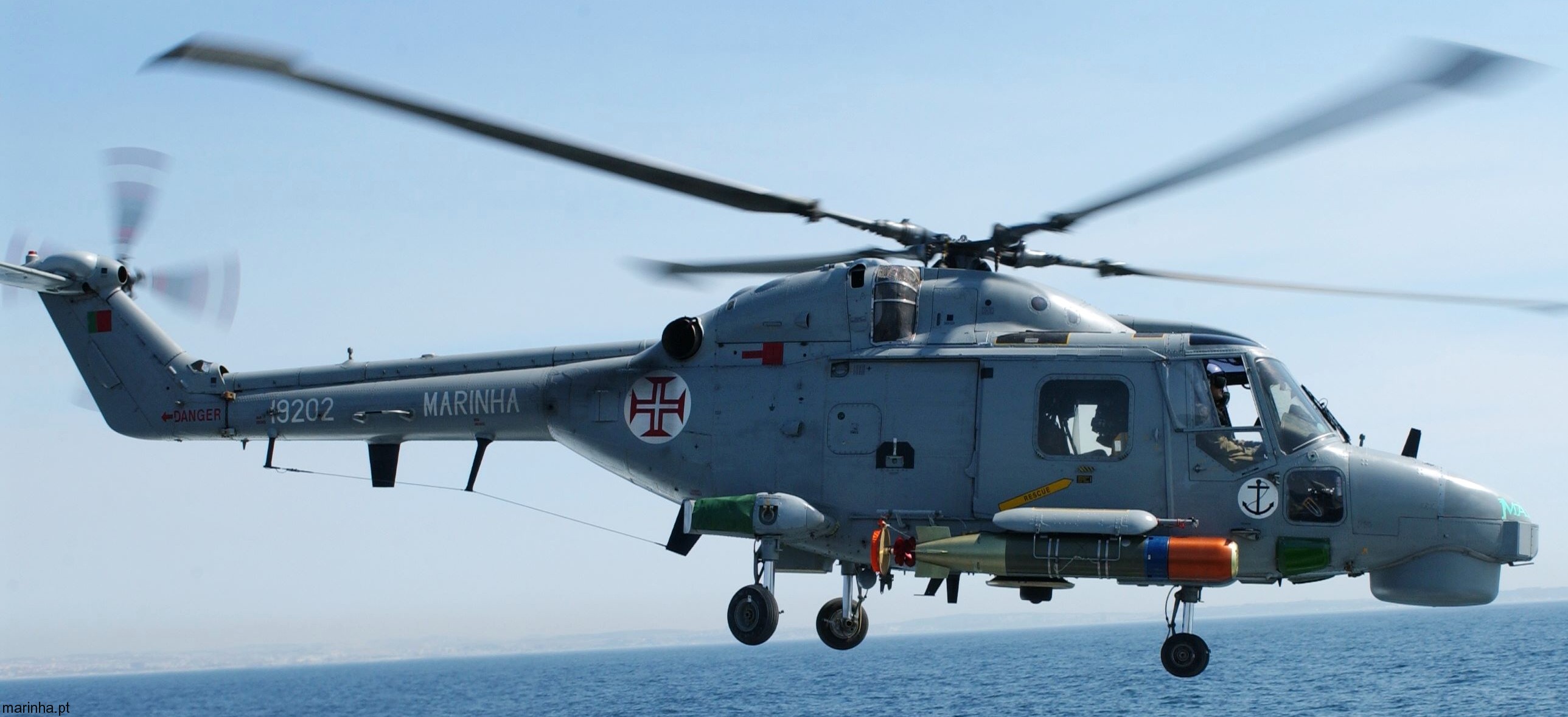 westland super lynx mk.95a naval helicopter portuguese navy marinha 20
