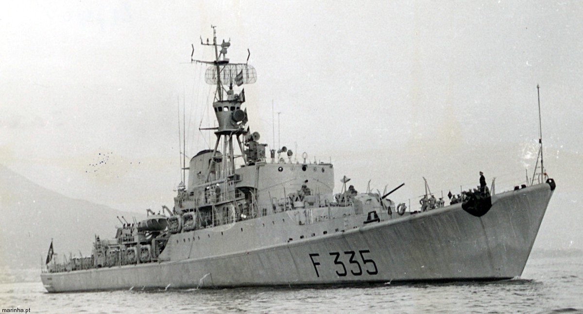 f-335 nrp pero escobar frigate portuguese navy marinha castellammare stabia 02x