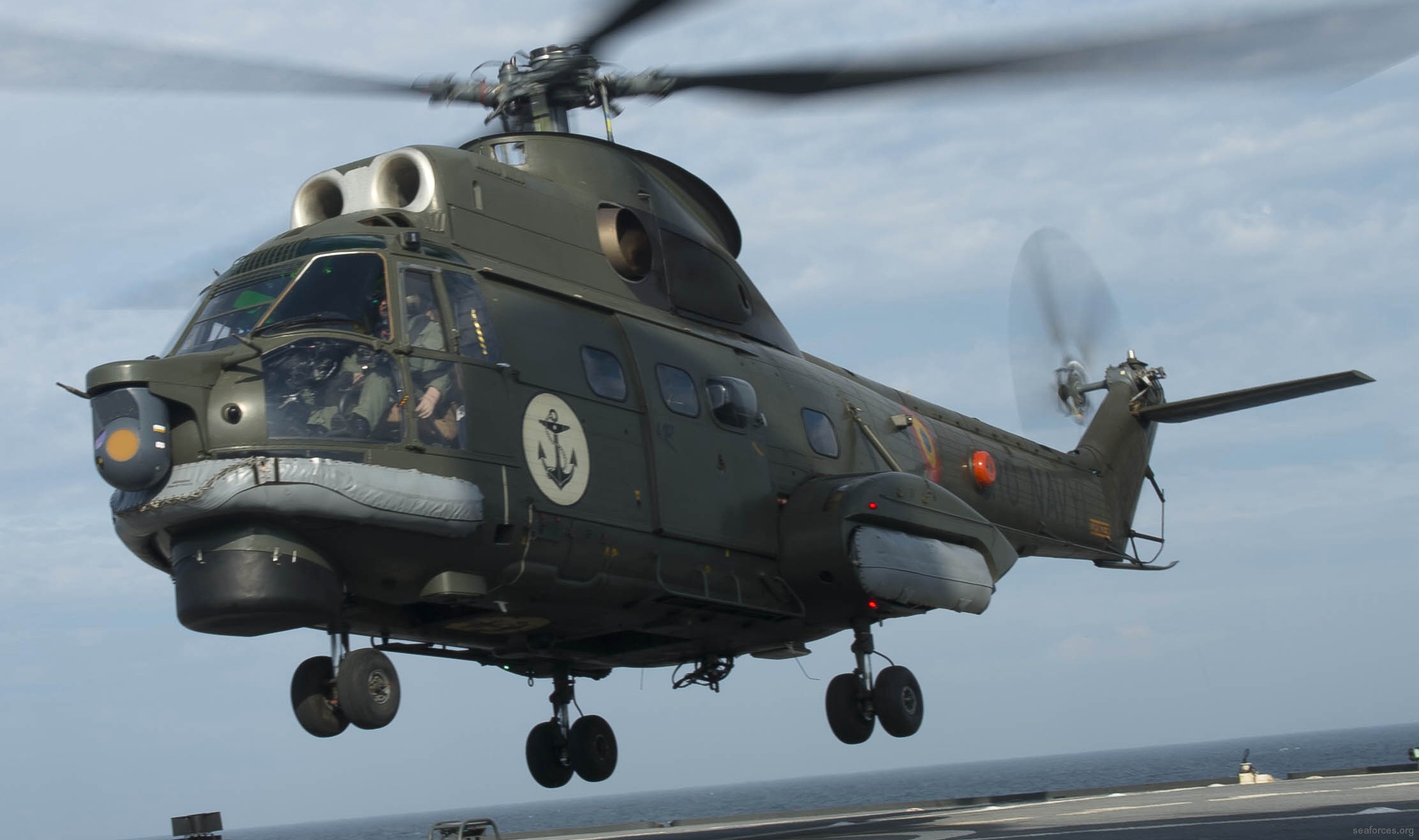 iar-330 naval helicopter puma romanian navy forțele navale române 10