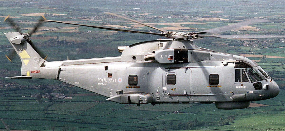 merlin hm2 helicopter royal navy agusta westland aw101 leonardo naval air squadron nas rnas culdrose 34