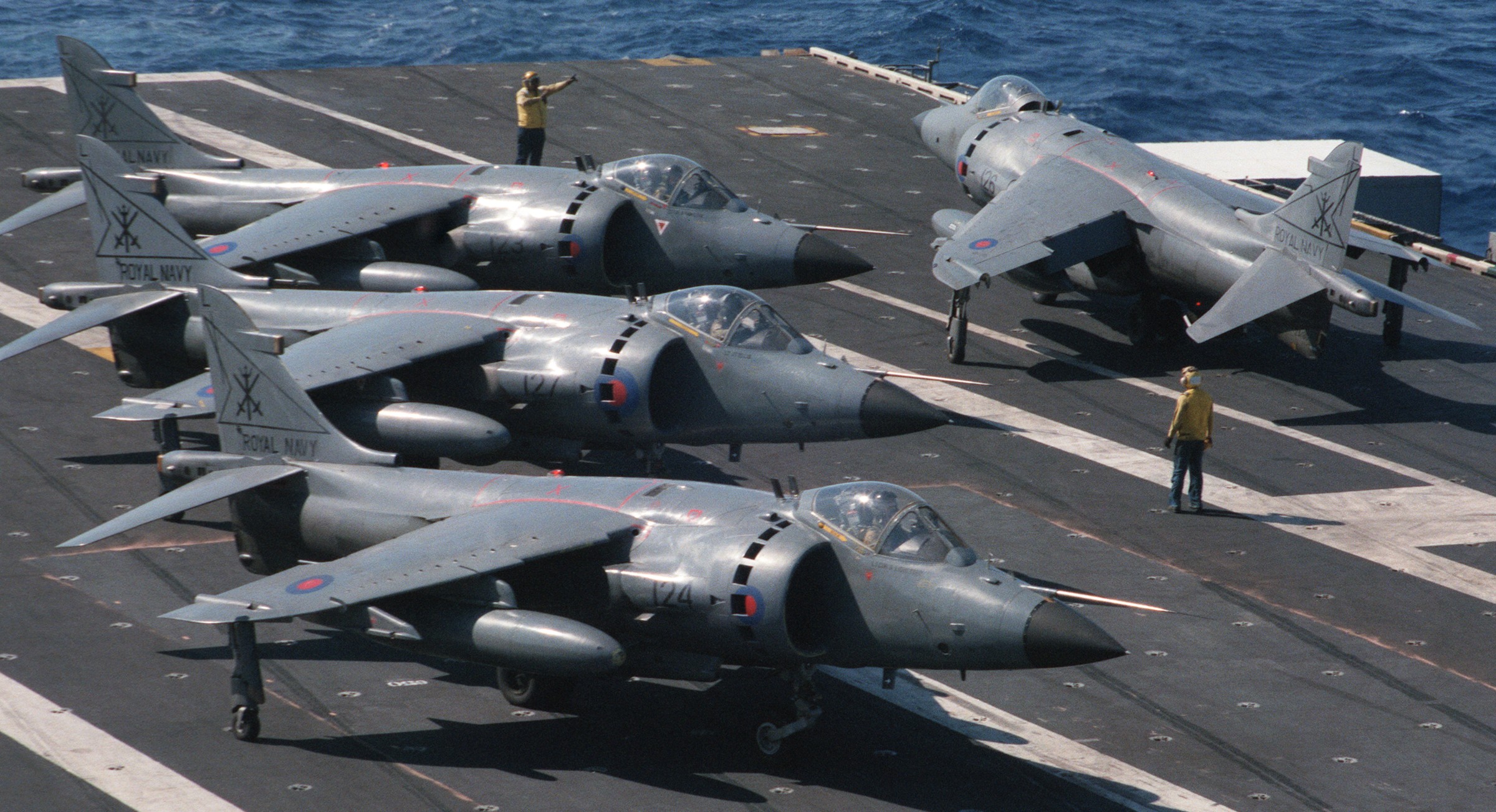 sea harrier frs.1 royal navy fleet air arm faa bae nas squadron aircraft carrier rnas 04