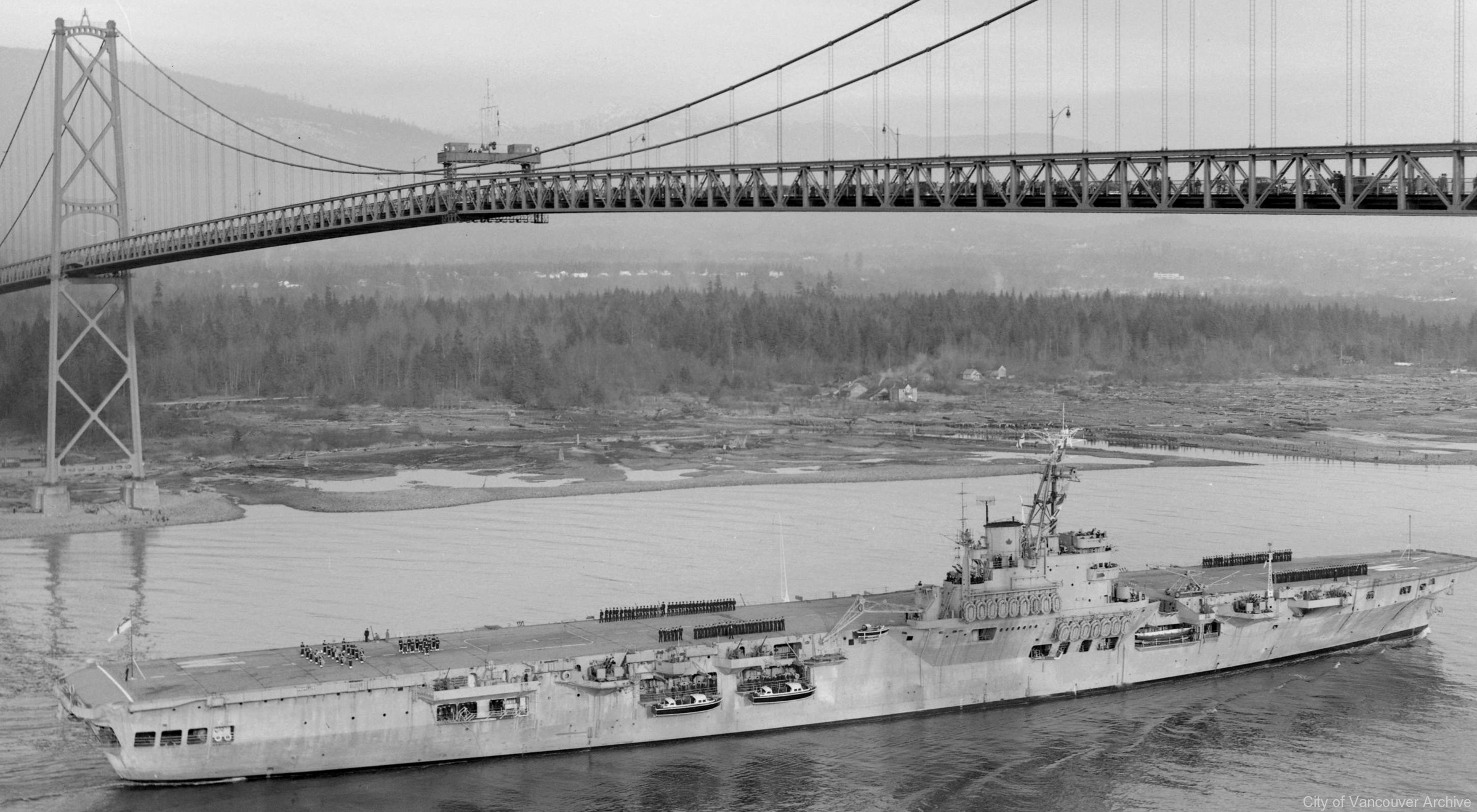 r-31 hmcs warrior colossus class aircraft carrier royal canadian navy 02