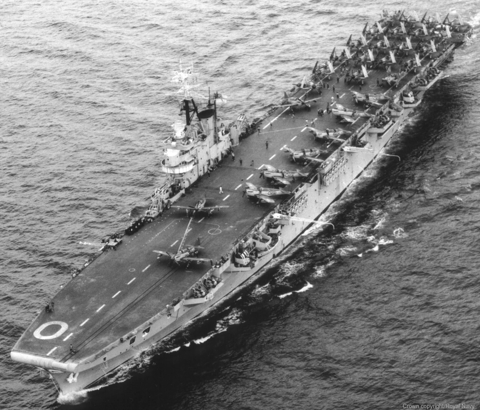 r-68 hms ocean colossus class aircraft carrier royal navy 03