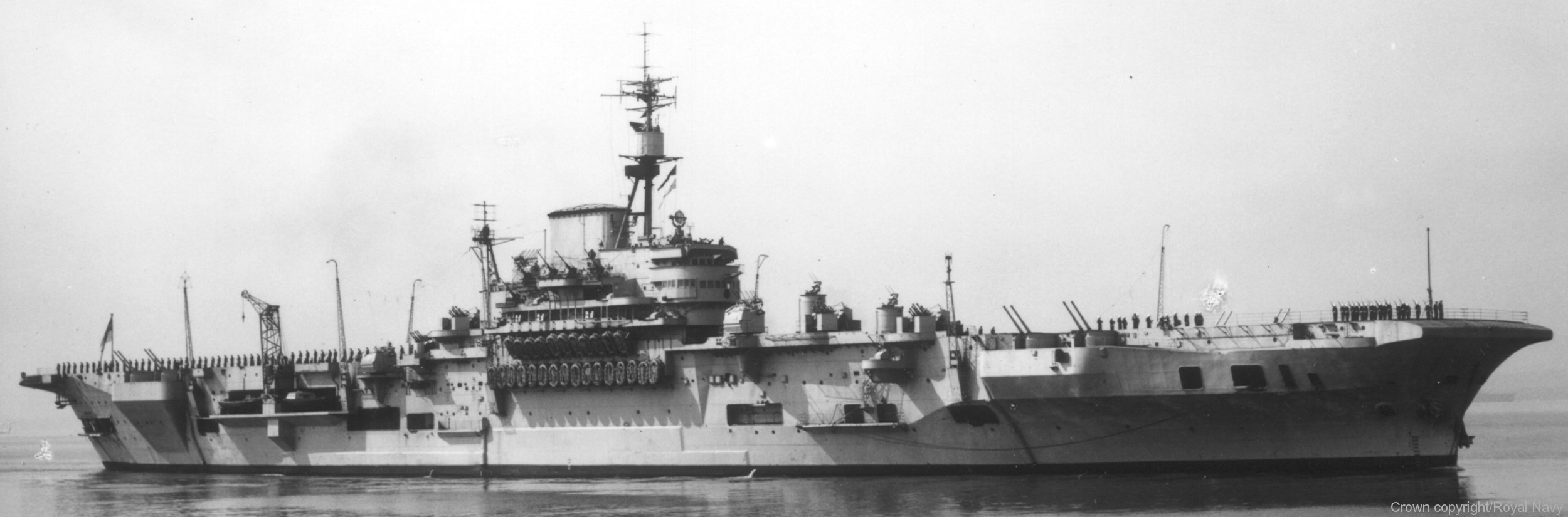 r-86 hms implaceable aircraft carrier royal navy 02
