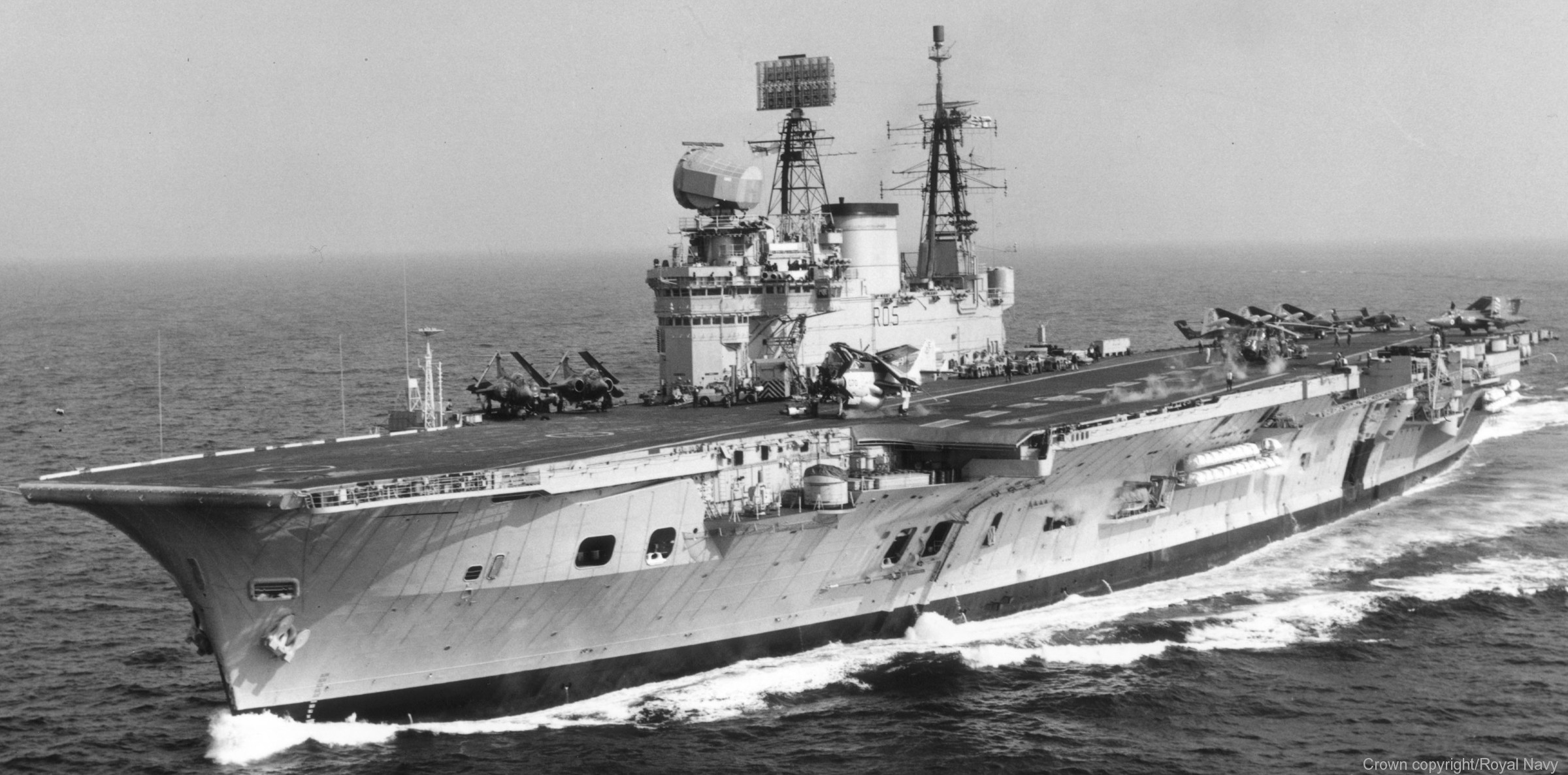 r-05 hms eagle audacious class aircraft carrier royal navy harland wolff 08x