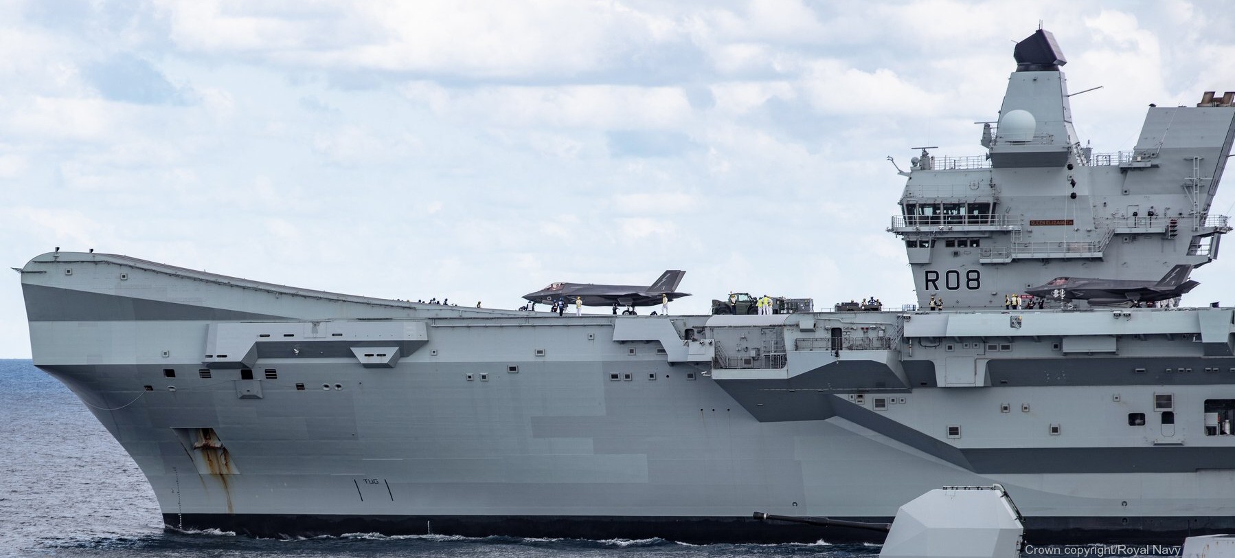 hms queen elizabeth r-08 aircraft carrier royal navy 81