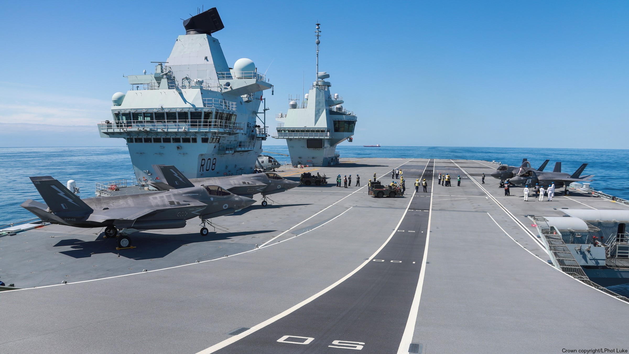 queen elizabeth class aircraft carrier stovl royal navy 86x flight deck island