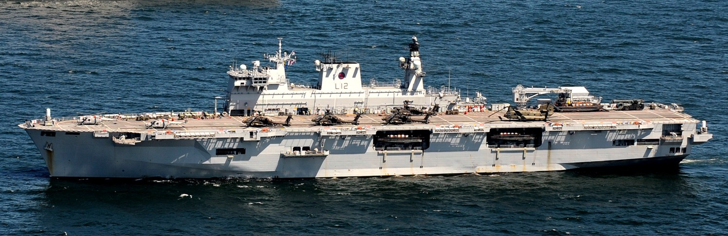 l14 hms ocean l-14 landing platform helicopter lph amphibious assault ship royal navy 03