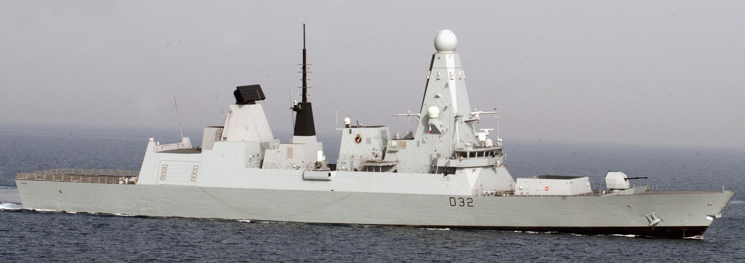 hms daring d-32 type 45 class guided missile destroyer royal navy sea viper paams 07