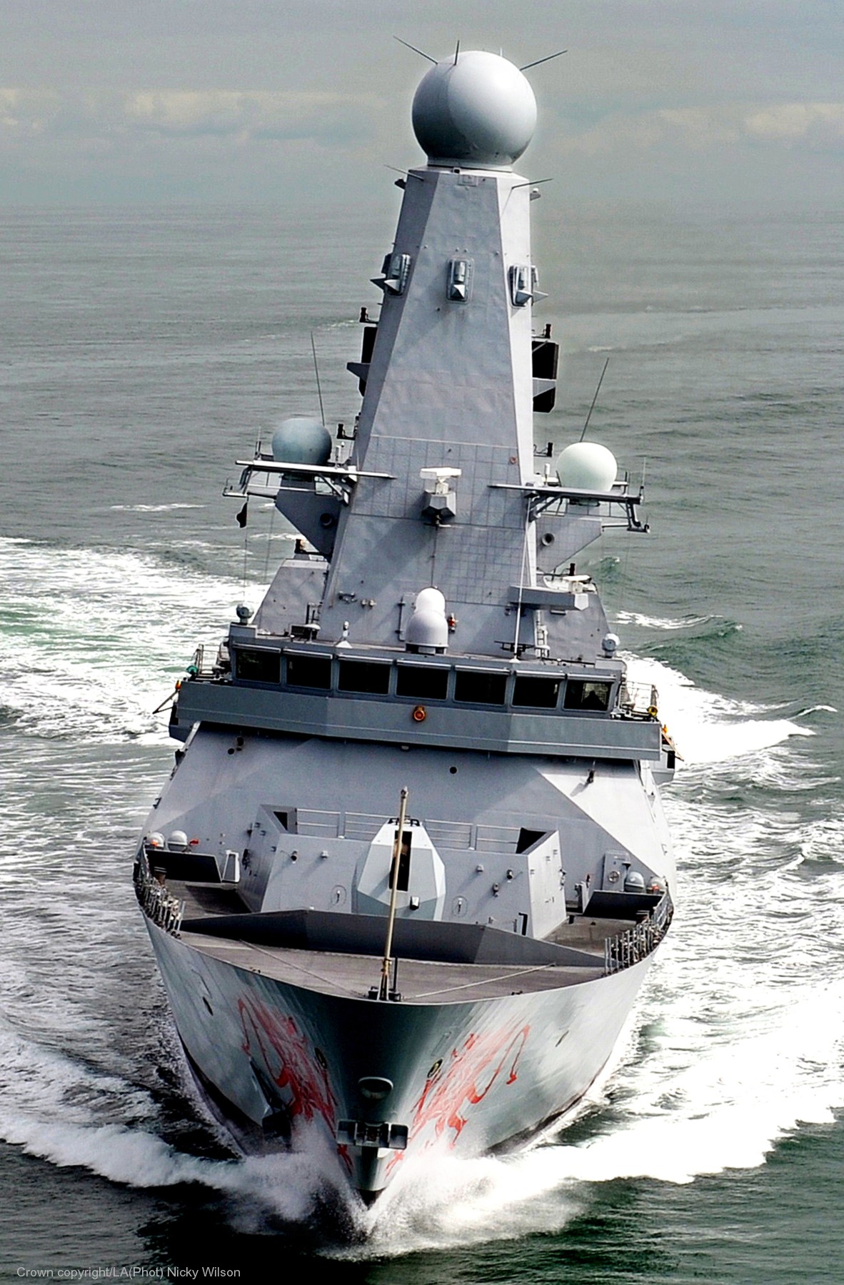 hms dragon d-35 type 45 daring class guided missile destroyer ddg royal navy sea viper paams 09