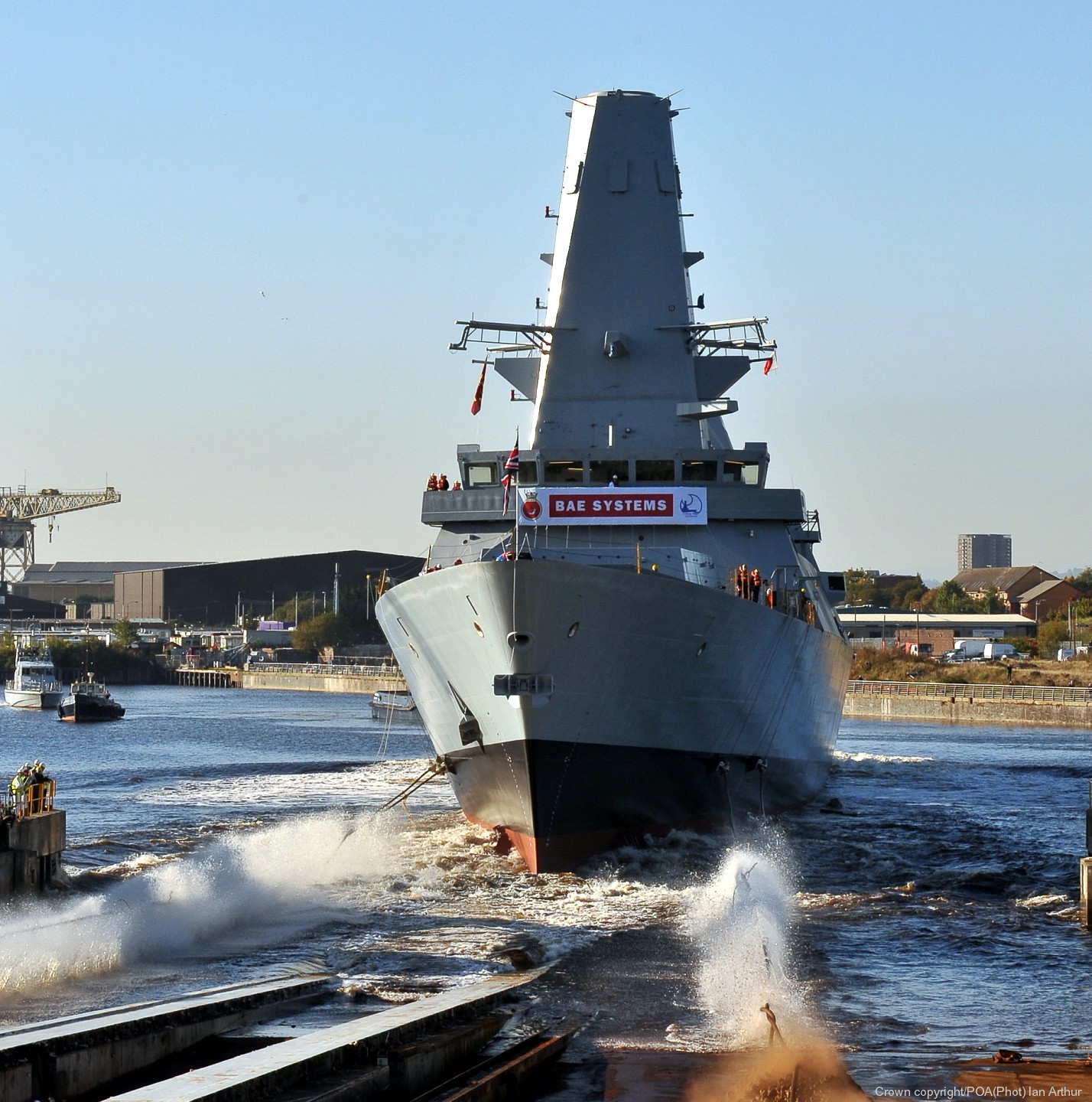 hms duncan d-37 type 45 daring class guided missile destroyer ddg royal navy sea viper paams 14 launching