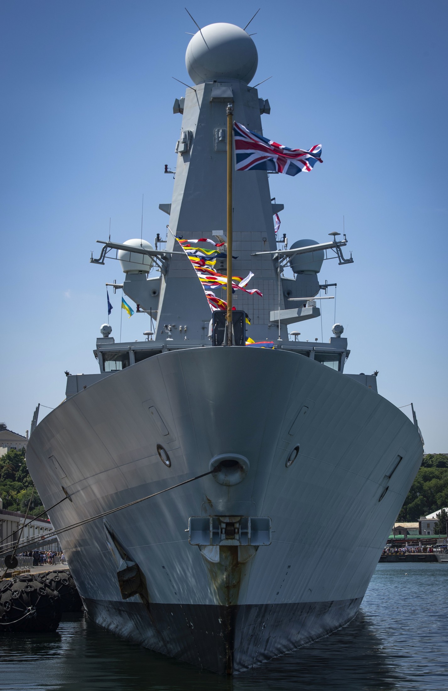 d37 hms duncan d-37 type 45 daring class guided missile destroyer ddg royal navy sea viper 22
