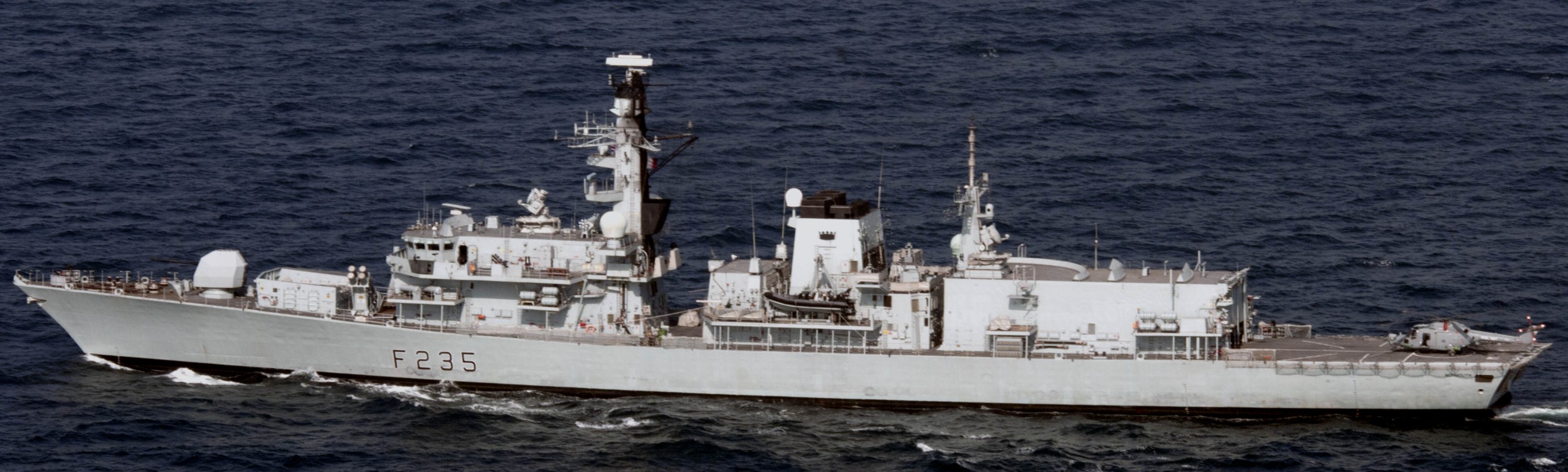 f-235 hms monmouth type 23 duke class guided missile frigate ffg royal navy 42 sea lynx helicopter