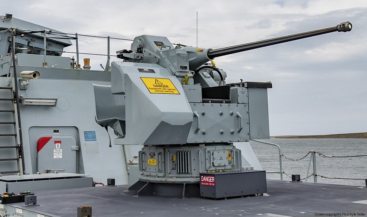 p222 hms forth river class offshore patrol vessel opv royal navy 42a ds30m 30mm machine gun system