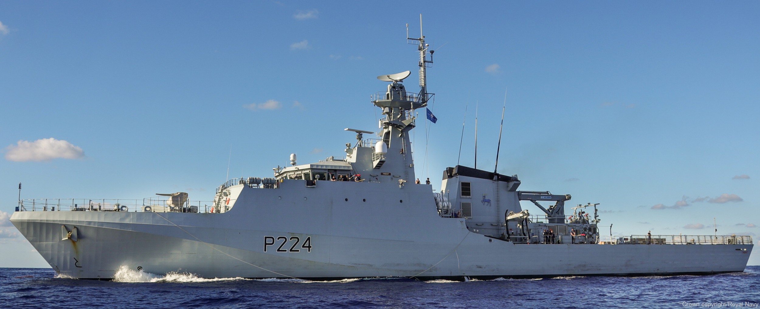 p224 hms trent river class offshore patrol vessel opv royal navy 14