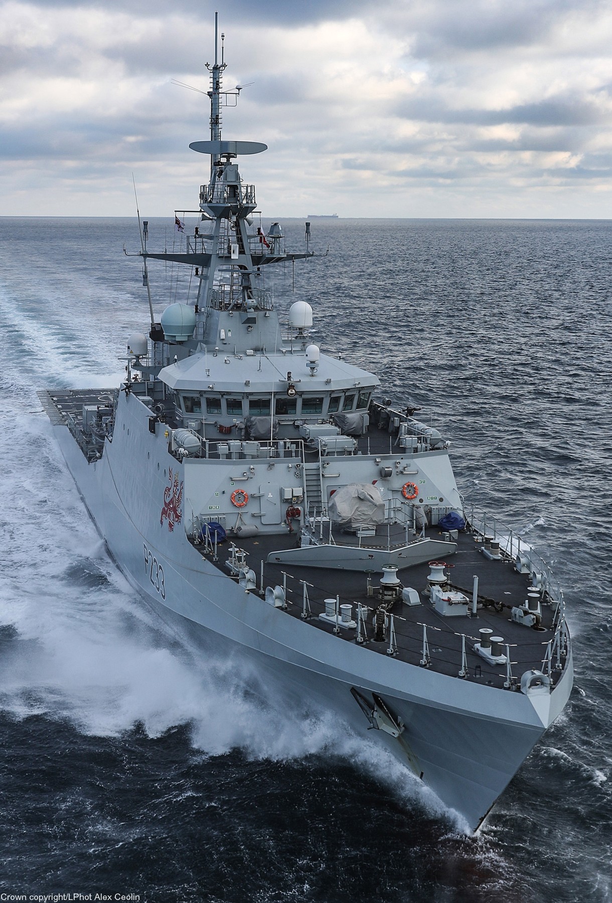p233 hms tamar river class offshore patrol vessel opv royal navy 12