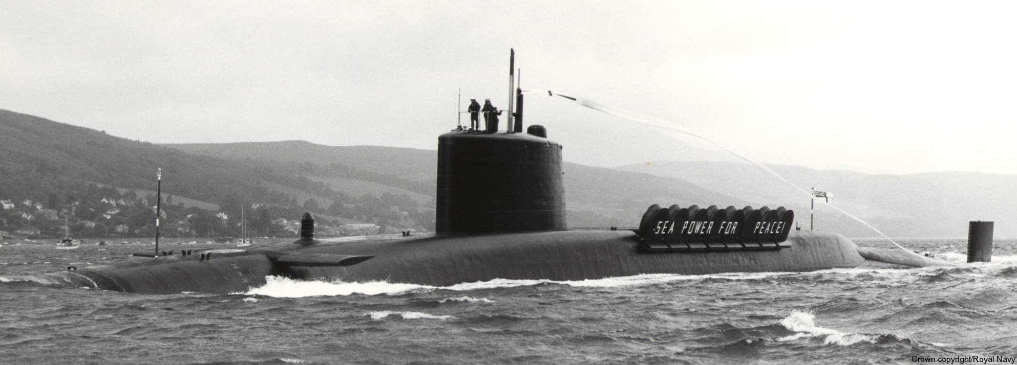 s22 hms resolution ballistic missile submarine ssbn polaris slbm royal navy 11