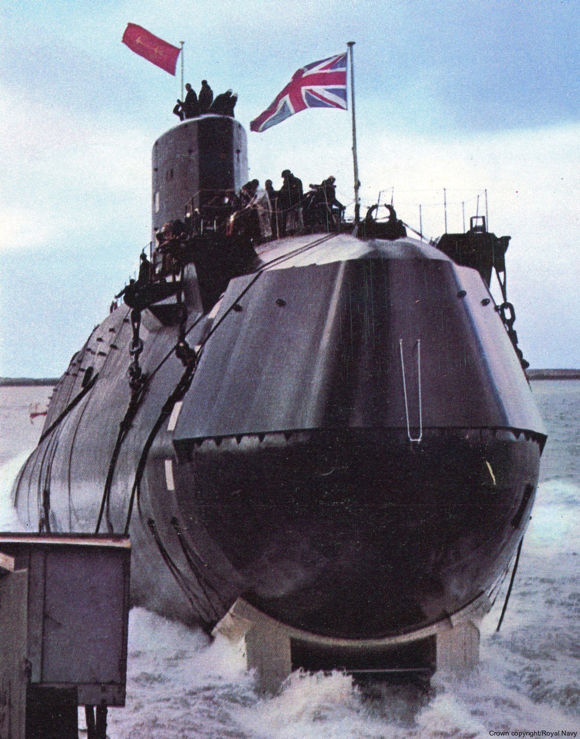 s22 hms resolution ballistic missile submarine ssbn polaris slbm royal navy 13