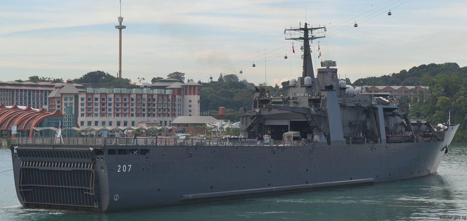 207 rss endurance class amphibious transport dock landing ship lpd republic singapore navy 03