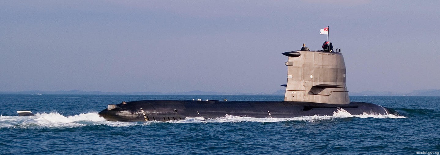 challenger class attack submarine rss conqueror chieftain centurion republic singapore navy 03