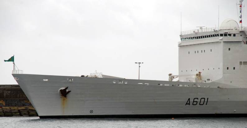 fs monge a 601 french navy misile range instrumentation ship