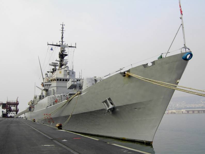 ITS Espero F 576 - Italian Navy Maestrale class frigate - NATO standing naval force mediterranean - STANAVFORMED - Trieste, Italy - November 2004
