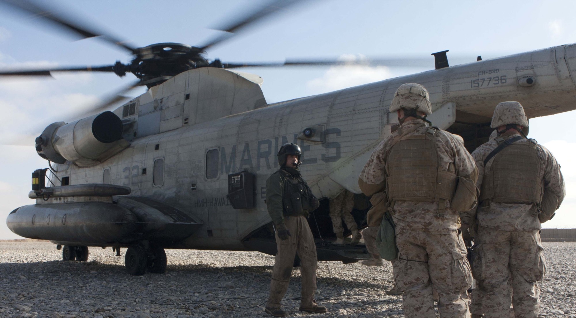 hmh-363 red lions marine heavy helicopter squadron usmc sikorsky ch-53d sea stallion 35 helmand province afghanistan