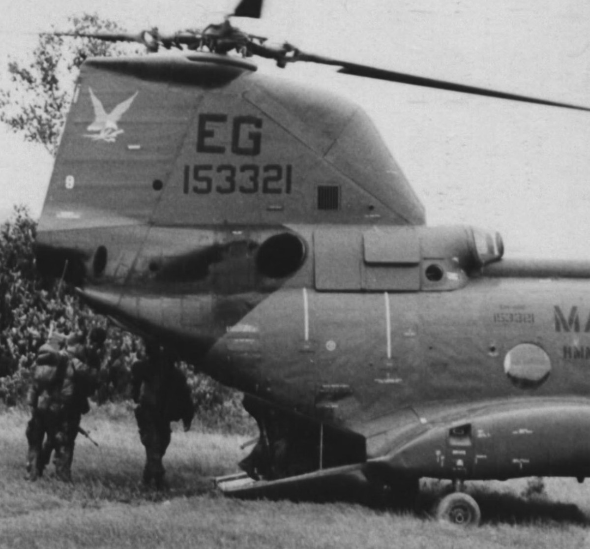 hmm-262 flying tigers ch-46a sea knight marine medium helicopter squadron usmc vietnam war 1970 16