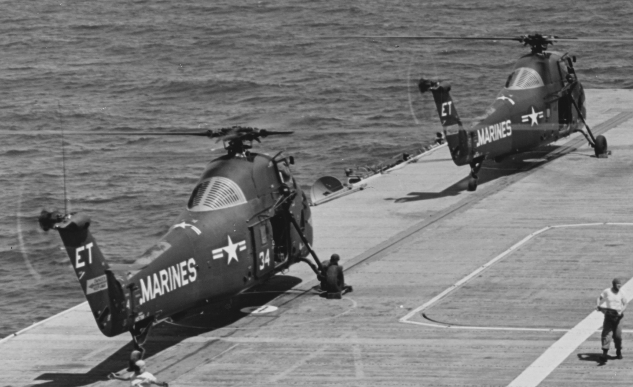hmr(l)-262 flying tigers hus-1 seahorse marine light helicopter transport squadron 21a