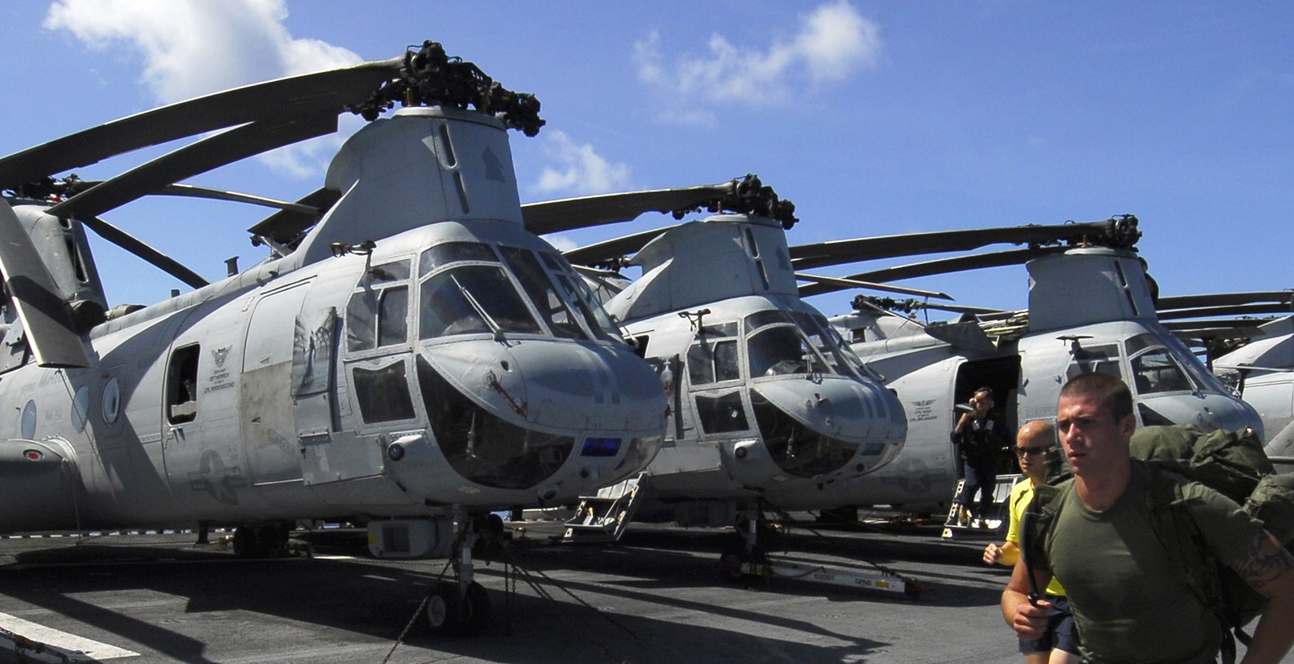 hmm-264 black knights ch-46e sea knight marine medium helicopter squadron usmc 05