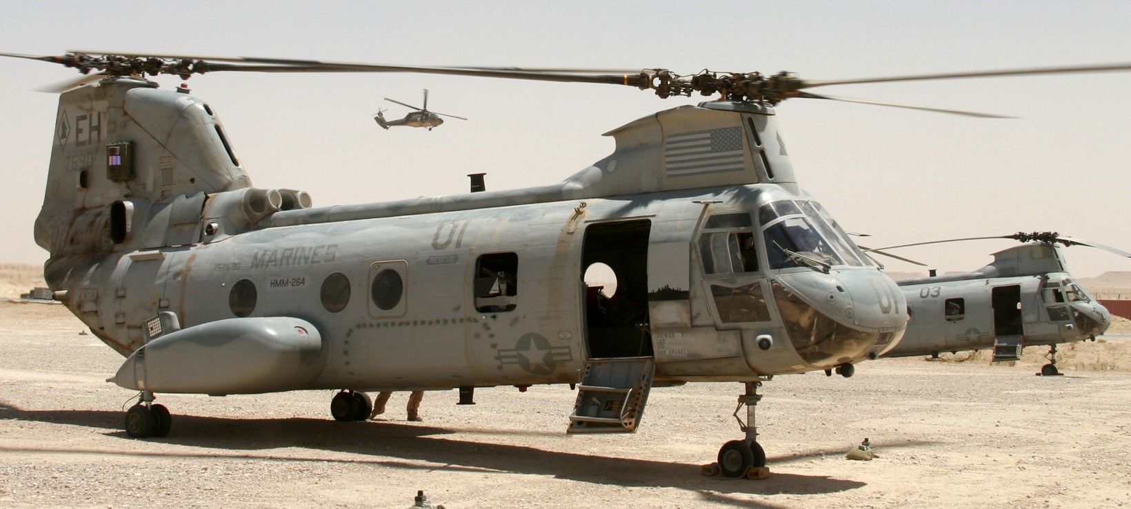 hmm-264 black knights ch-46e sea knight marine medium helicopter squadron usmc al qaim iraq 15