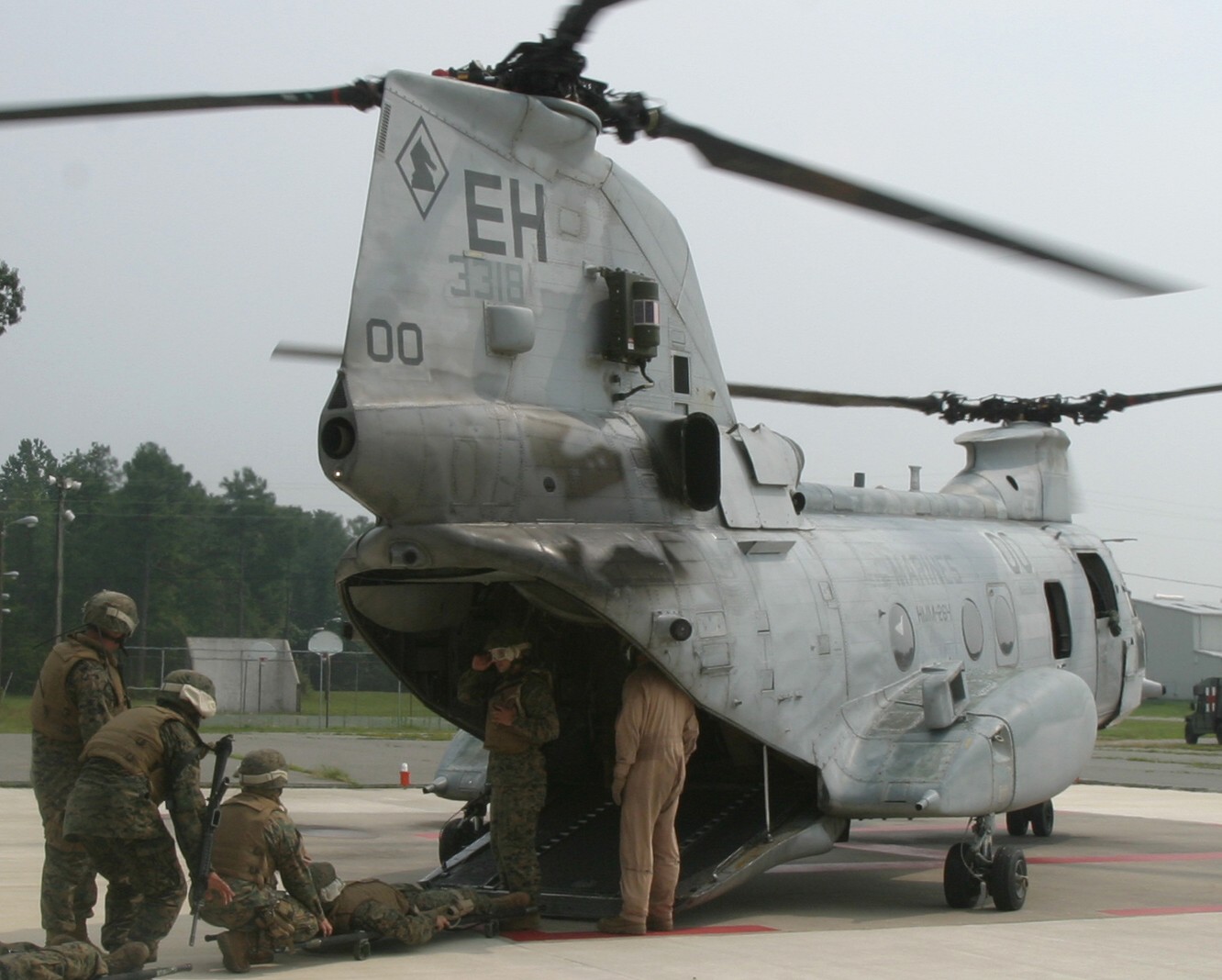 hmm-264 black knights ch-46e sea knight marine medium helicopter squadron usmc camp lejeune 21