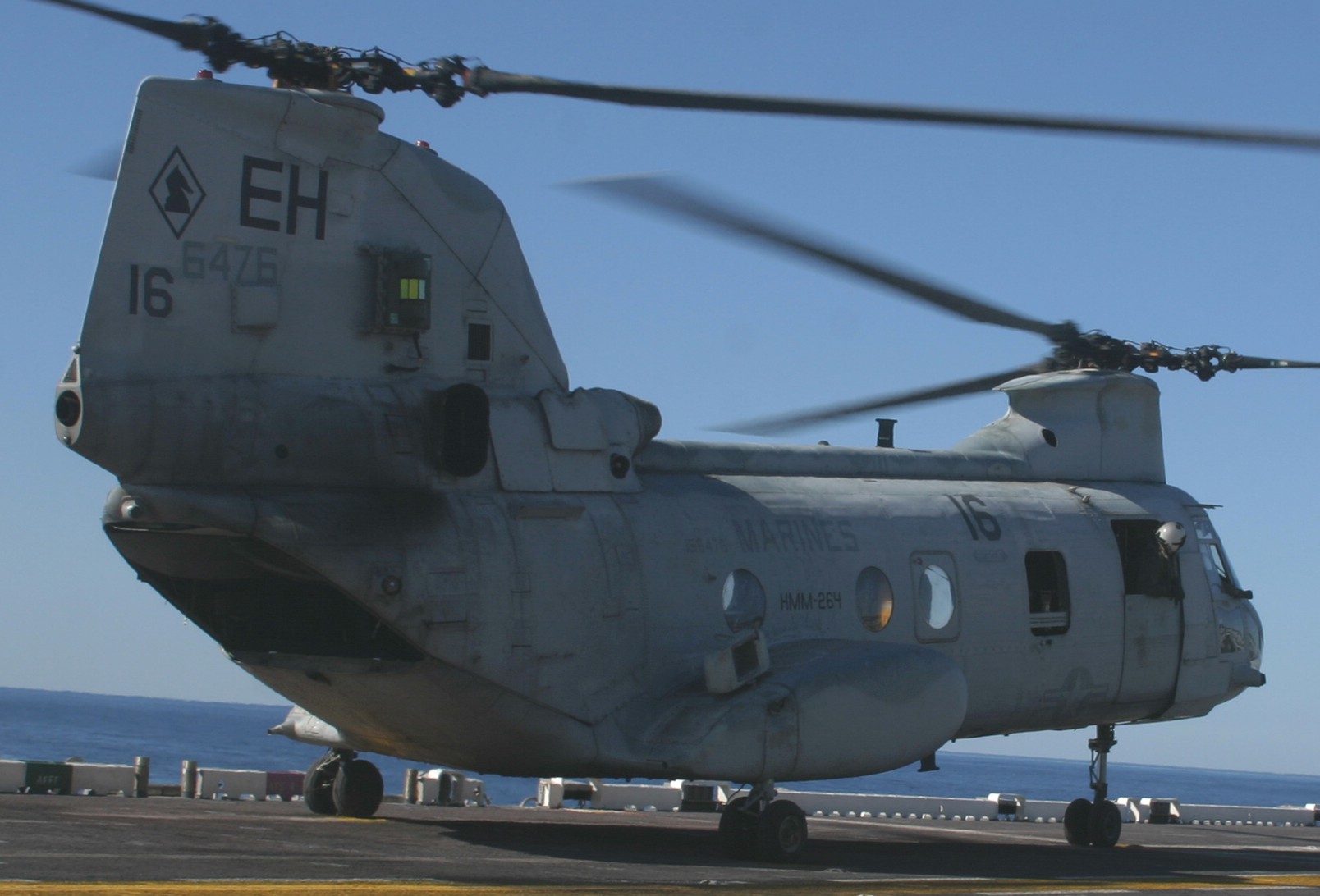 hmm-264 black knights ch-46e sea knight marine medium helicopter squadron usmc 23
