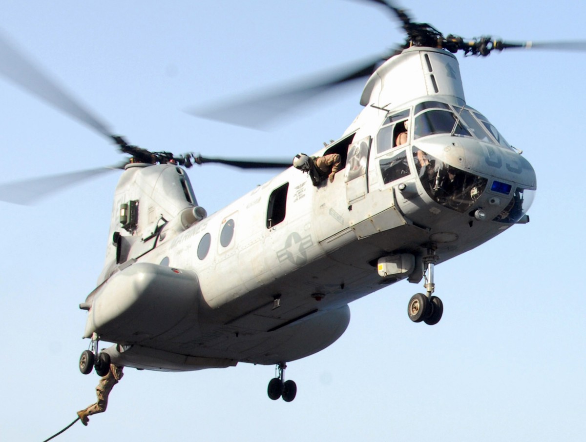 hmm-264 black knights ch-46e sea knight marine medium helicopter squadron usmc 37