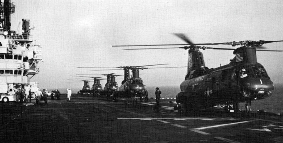 hmm-264 black knights ch-46e sea knight marine medium helicopter squadron usmc lph-2 uss iwo jima 46