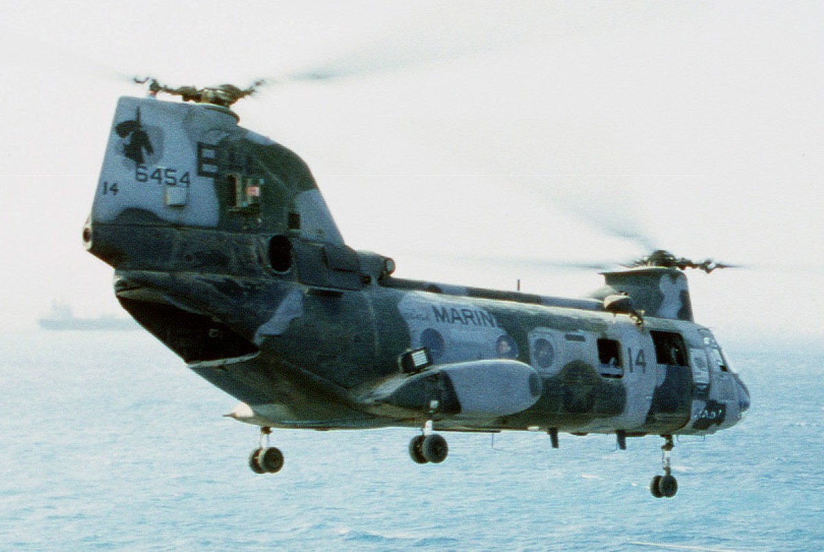 hmm-264 black knights ch-46e sea knight marine medium helicopter squadron usmc lph-7 uss guadalcanal 55