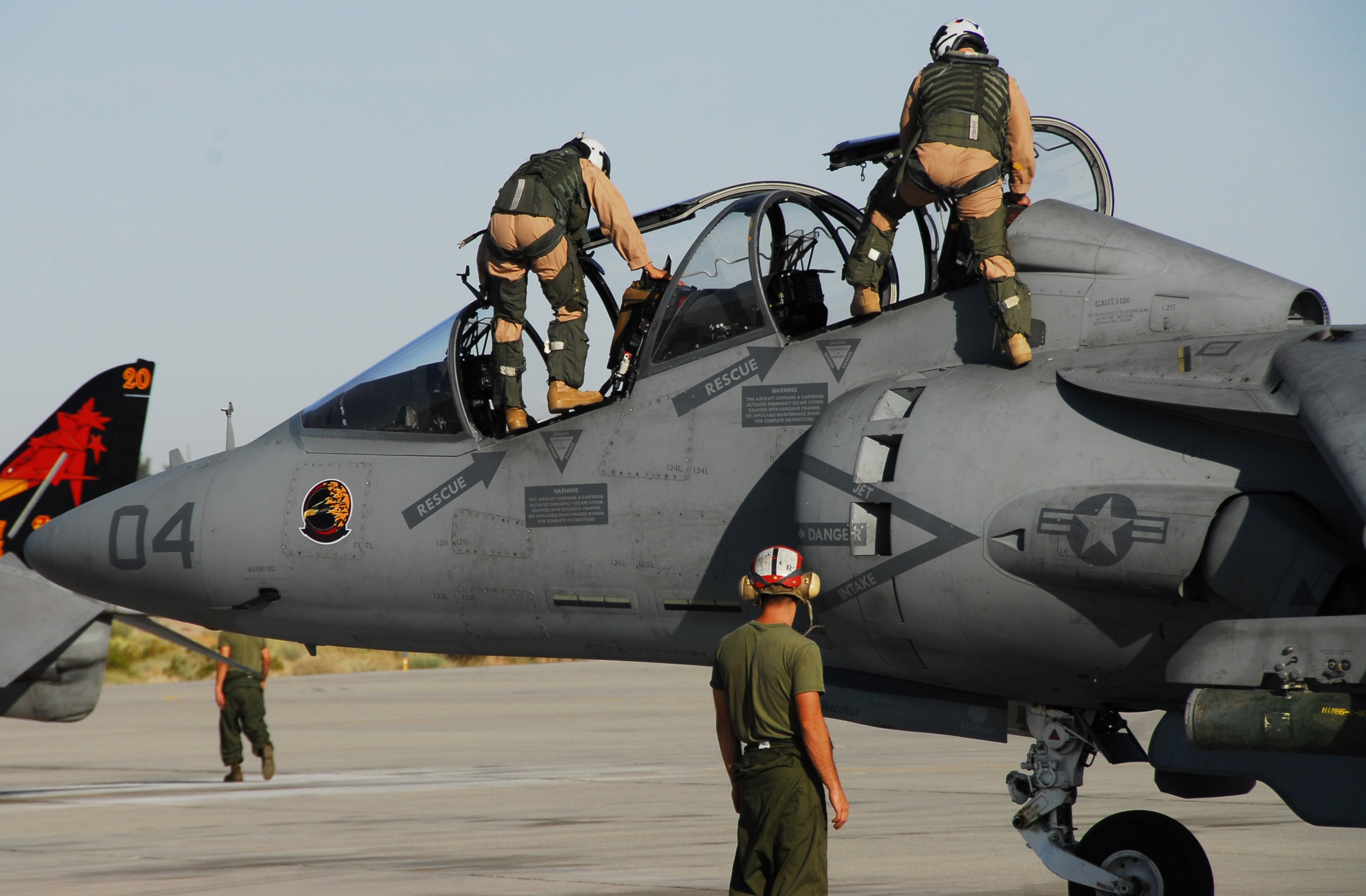 vmat-203 hawks marine attack training squadron tav-8b harrier ii mcas yuma arizona 11p