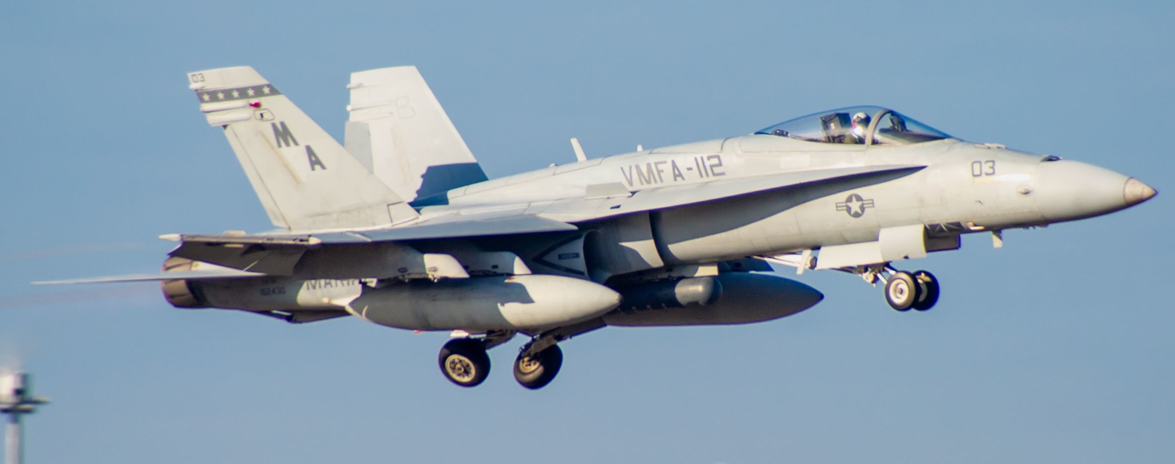 vmfa-112 cowboys marine fighter attack squadron usmc f/a-18c hornet 102