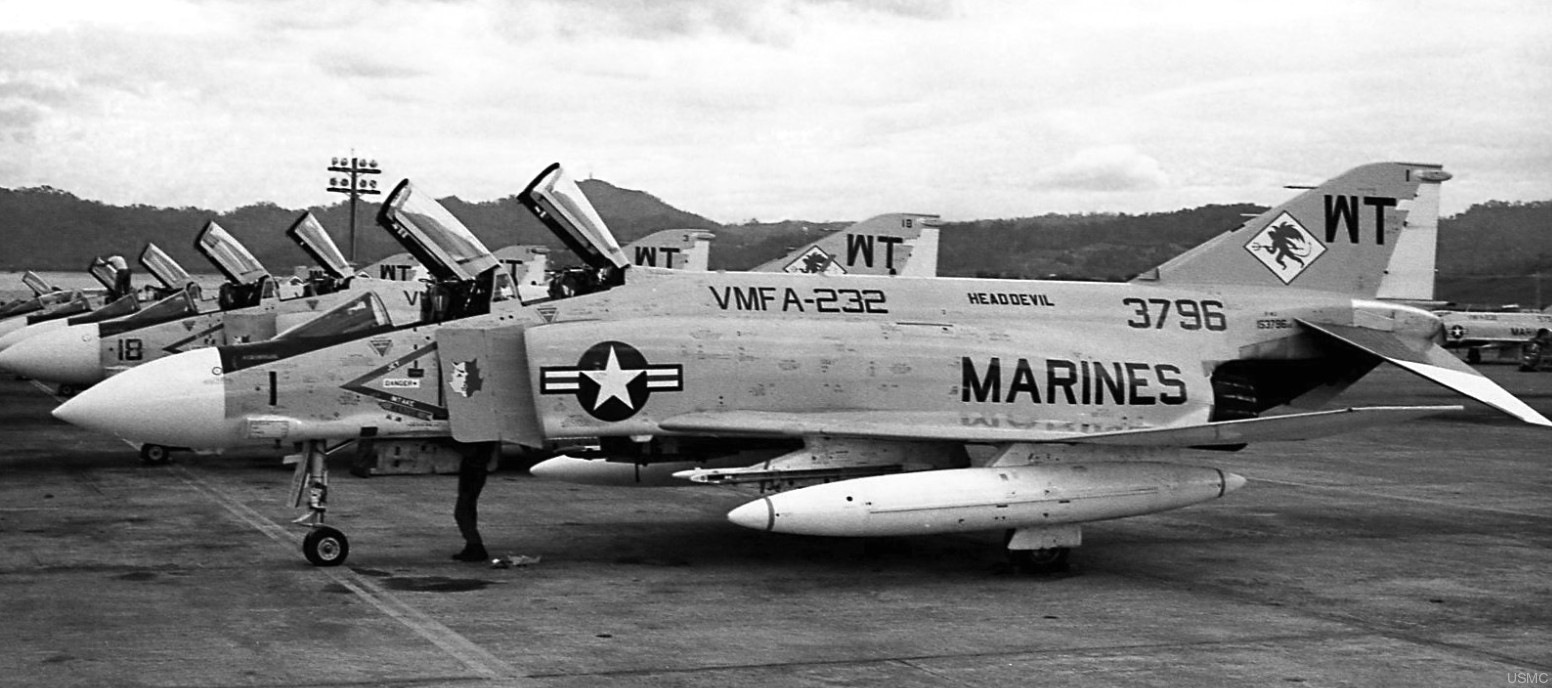 vmfa-232 red devils marine fighter attack squadron usmc f-4j phantom ii 194 mcas kaneohe bay hawaii