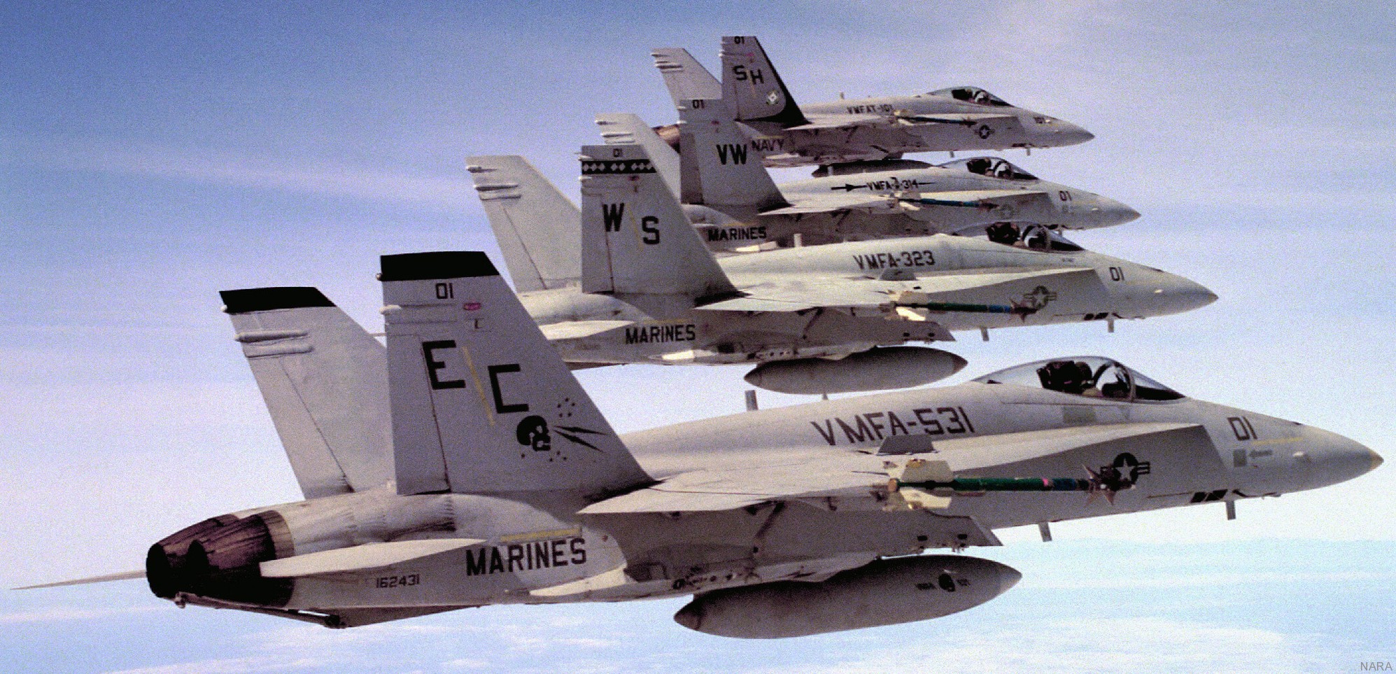 vmfa-323 death rattlers marine fighter attack squadron f/a-18a hornet mcas el toro california