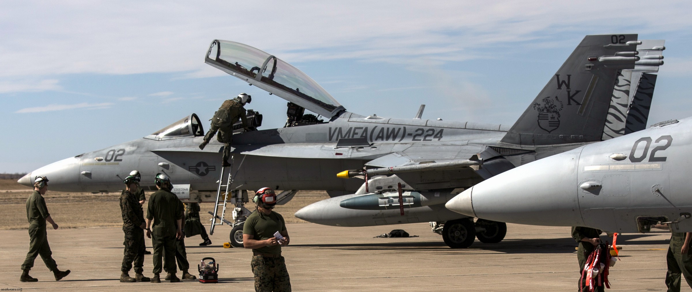 vmfa(aw)-224 bengals marine fighter attack squadron usmc f/a-18d hornet 49